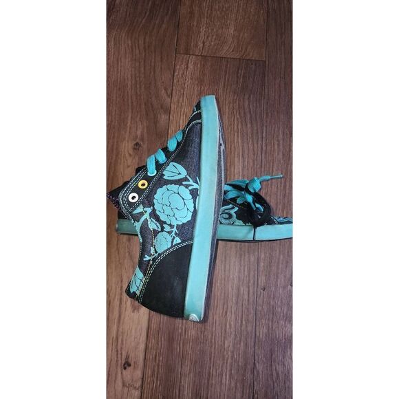 Azzure Denim Tyra Low Top Sneakers - Picture 7 of 8